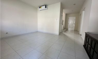 SE VENDE CASA EN PH QUINTAS DE VERSALLES