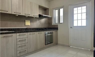 SE VENDE CASA EN PH QUINTAS DE VERSALLES