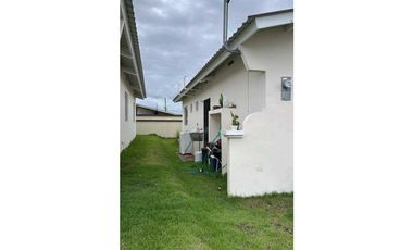 ALQUILER DE CASA EN CHORRERA BARRIADA BOSQUE DORADO