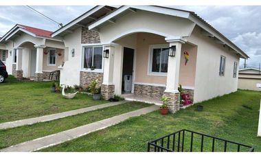 ALQUILER DE CASA EN CHORRERA BARRIADA BOSQUE DORADO
