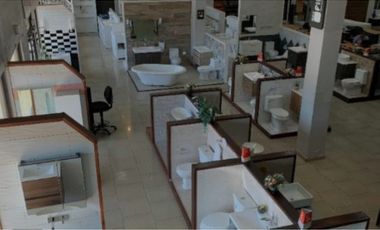 LOCAL CON DEPÓSITO 2337 M2 AVENIDA SANTA ELENA PARQUE LEFEVRE JP