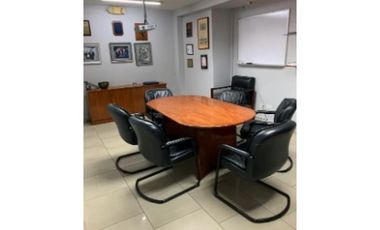 LOCAL CON DEPÓSITO 2337 M2 AVENIDA SANTA ELENA PARQUE LEFEVRE JP