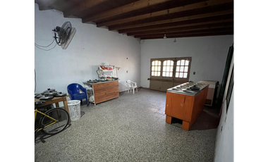 Calle 10 y 491, Gonnet - Casa en Venta -