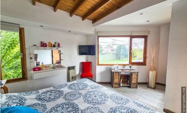 PH 4 AMB. PADRE DUTTO y CARASA - A 100 mts de AV. F. de la Plaza