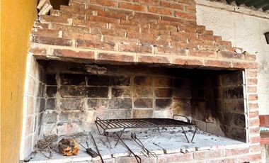 Venta Casa en calle Itallia 3 dormitorios, cochera y patio