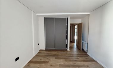 Venta departamento dos dormitorios edificio Torreon Calle Malvinas