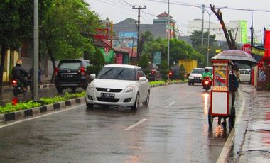 Jl Raya Bogor Cilodong Depok Ruko3.5 Lt 9x4 meterStrategis Dijual LT80m2 SEBELAH INDOMARET & JANJI JIWA