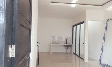 Rumah 2 Lantai SHM di Bintara Jaya Selangkah ke Kalimalang dekat LRT Cikunir