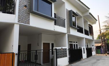Rumah 2 Lantai SHM di Bintara Jaya Selangkah ke Kalimalang dekat LRT Cikunir