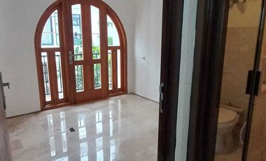 Dijual Villa Full Furnished Siap Huni – Alibaba Village B3, Kota Batu