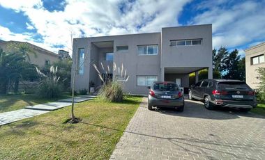 Casa en alquiler en Las Golondrinas
