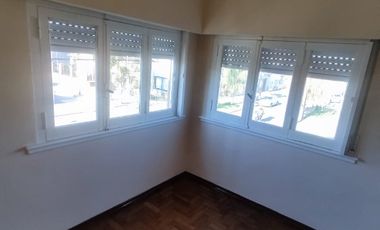 Casa PH en alquiler en Ramos Mejia Sur