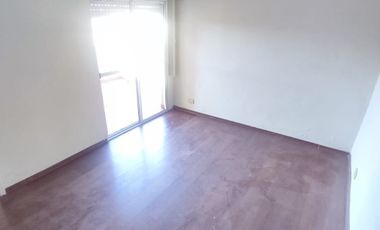 Casa PH en alquiler en Ramos Mejia Sur
