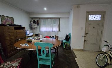 Casa en alquiler en Remedios de Escalada Oeste