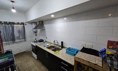 Casa en alquiler en Remedios de Escalada Oeste