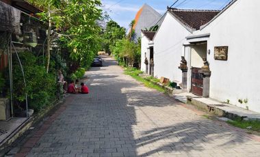 Affordable 2-Story House in Ungasan, Ready to Move In, Villa Surrounding, Near the Beach