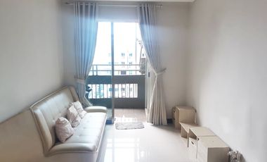 Disewa Apartemen Sky Terrace, Furnished Dengan View Kolam Renang