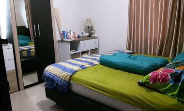 Disewa Apartemen Sky Terrace, Furnished Dengan View Kolam Renang