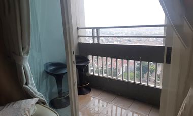Disewa Apartemen Sky Terrace, Furnished Dengan View Kolam Renang