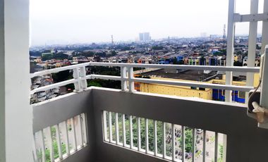 Disewa Apartemen Sky Terrace, Furnished Dengan View Mall Daan Mogot