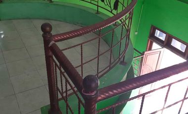 Dikontrakkan Rumah 2Lantai  di Seputaran Hotel Hyatt Jln Palagan