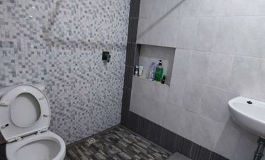 Disewakan rumah 2 lantai nyaman Lebar 8