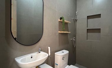 Rumah Ready 2 Lantai Dekat TipTop & UNJ , Bisa KPR