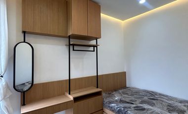 Rumah Ready 2 Lantai Dekat TipTop & UNJ , Bisa KPR