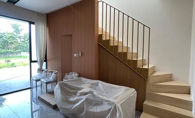 Rumah Ready 2 Lantai Dekat TipTop & UNJ , Bisa KPR