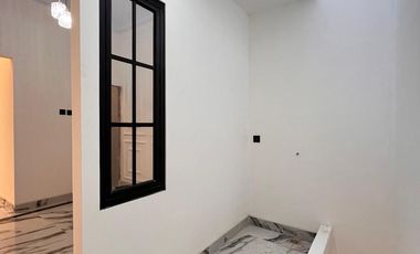 Rumah 2 Lantai Rooftop dekat aeon Mall