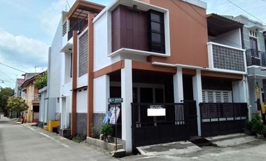 Rumah 2 Lt SHM 15 menit ke Tol Bekasi Timur 1 Dibantu KPR J-32819
