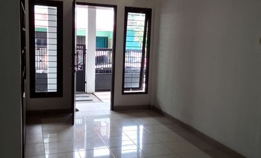 Rumah 2 Lt SHM 15 menit ke Tol Bekasi Timur 1 Dibantu KPR J-32819