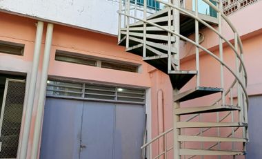 Galpón ideal inversor sobre Av. Duarte Quirós
