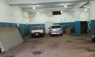Galpón ideal inversor sobre Av. Duarte Quirós