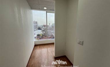 Oficina en Arriendo en A pasos del metro Manuel Monntt
