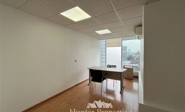 Oficina en Arriendo en A pasos del metro Manuel Monntt