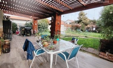 Casa en Venta en AV LAS FLORES CON VALLE DEL SOL
