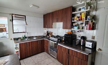 Casa en Venta en AV LAS FLORES CON VALLE DEL SOL