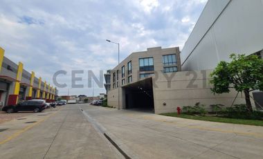 Venta de Bodega en Almax 3, vía a Samborondón