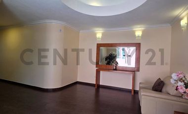 Departamento con terraza en Venta Urb. Lomas de Monteserrin