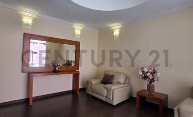 Departamento con terraza en Venta Urb. Lomas de Monteserrin