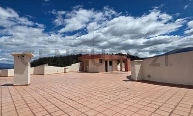 Departamento con terraza en Venta Urb. Lomas de Monteserrin