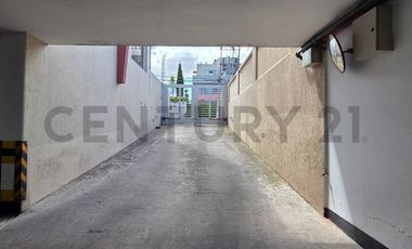 Departamento con terraza en Venta Urb. Lomas de Monteserrin