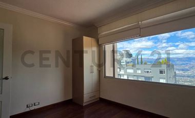 Departamento con terraza en Venta Urb. Lomas de Monteserrin