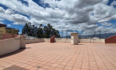 Departamento con terraza en Venta Urb. Lomas de Monteserrin