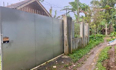 Rumah Villa + Kebun Durian 1051 m2 di Purwakarta Dijual Murah