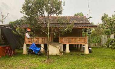 Rumah Villa + Kebun Durian 1051 m2 di Purwakarta Dijual Murah