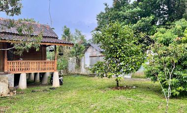 Rumah Villa + Kebun Durian 1051 m2 di Purwakarta Dijual Murah