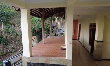 Villa 5 Lantai Dekat Pantai Parangtritis Kretek Bantul 065949 is2508
