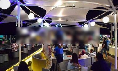 Hotel Bintang 4 laris terisi penuh sangàt strategis Daan megah